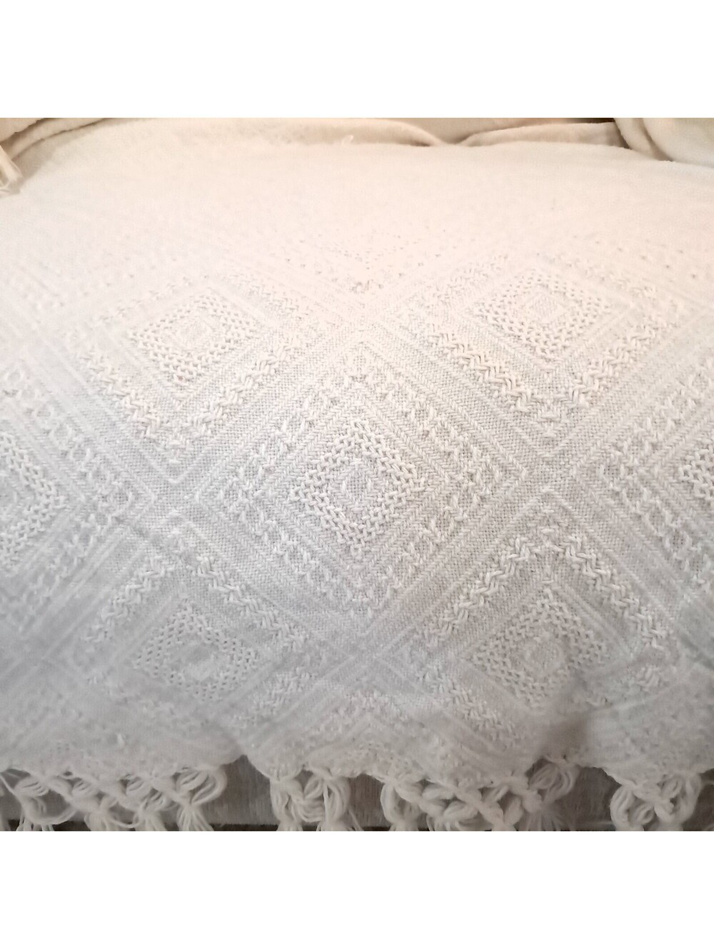Vintage bedspread fringe cream off white diamond 92x112" queen king coverlet